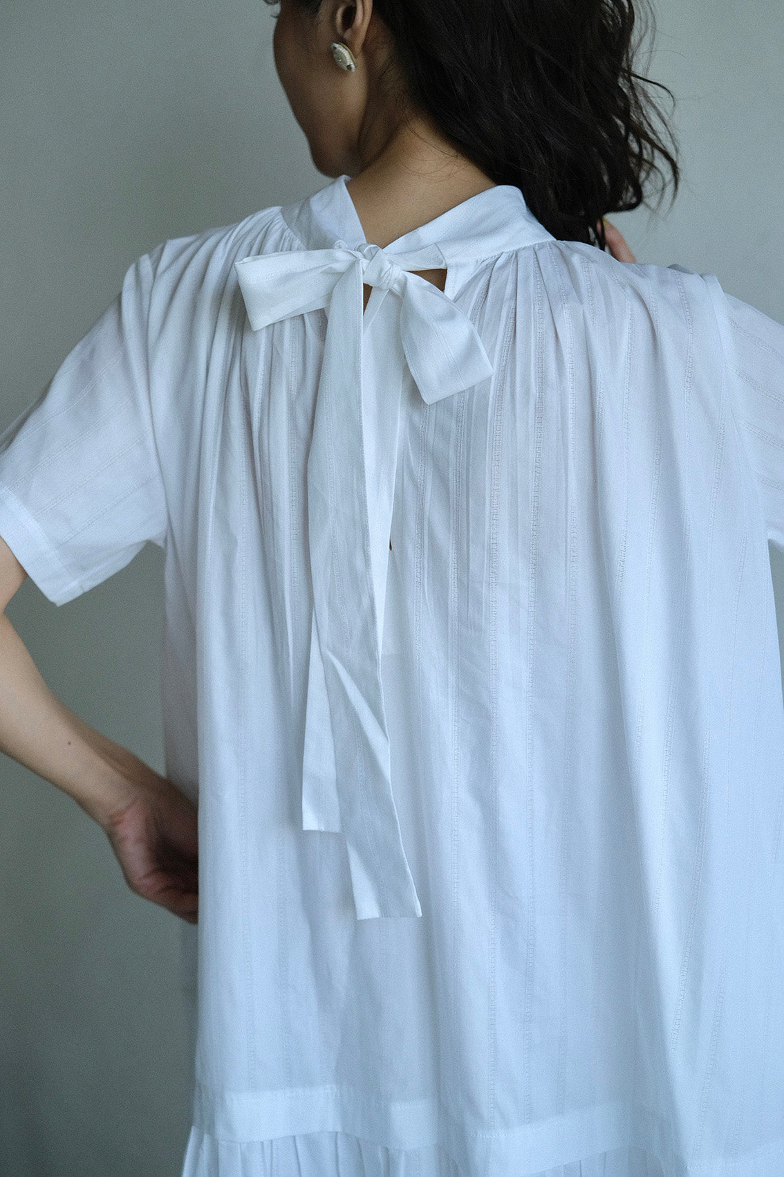 唐新雅 Xinya Tang - 絲巾領條紋短袖洋裝(3 colors)