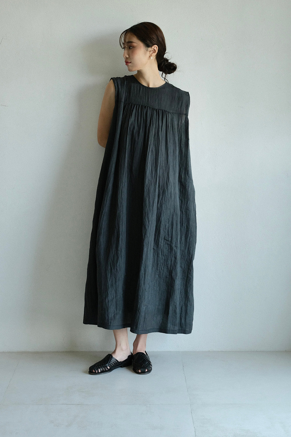 唐新雅 Xinya Tang - 寬肩流動洋裝(4 colors)