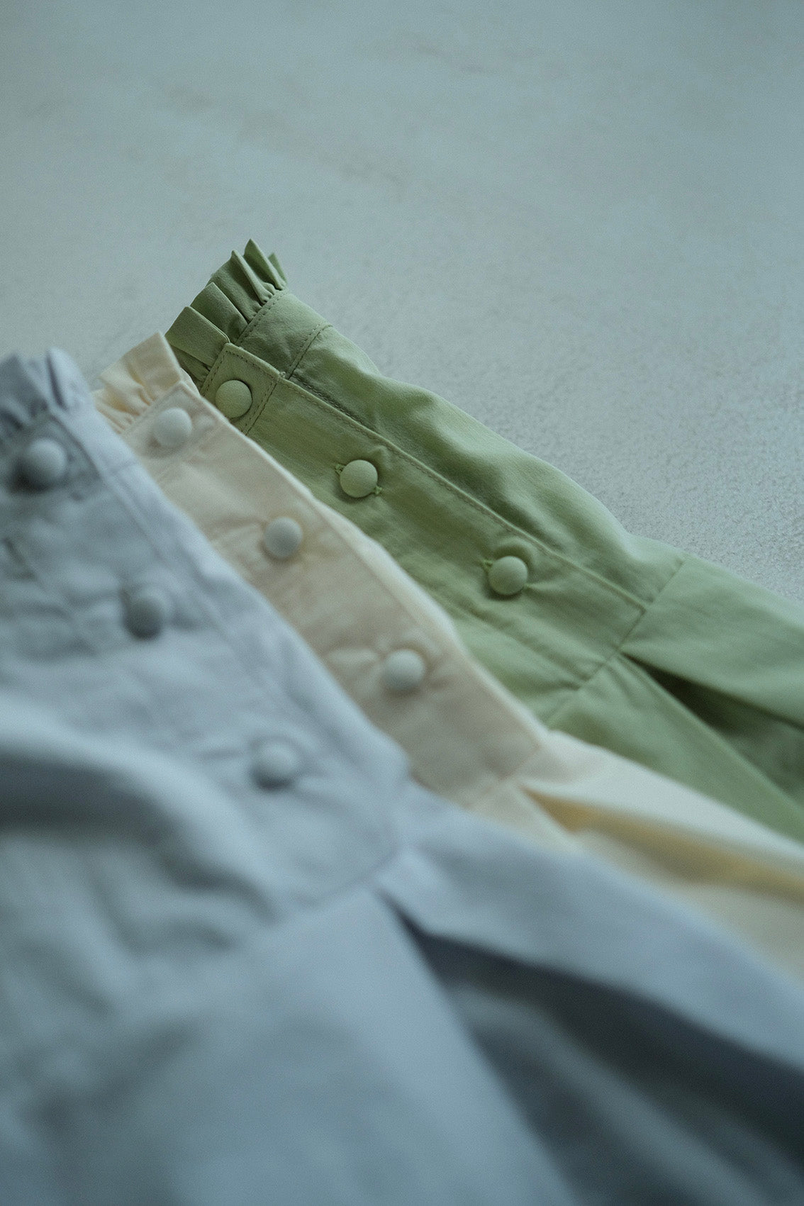 唐新雅 Xinya Tang - 皺摺領短袖上衣(3 colors)