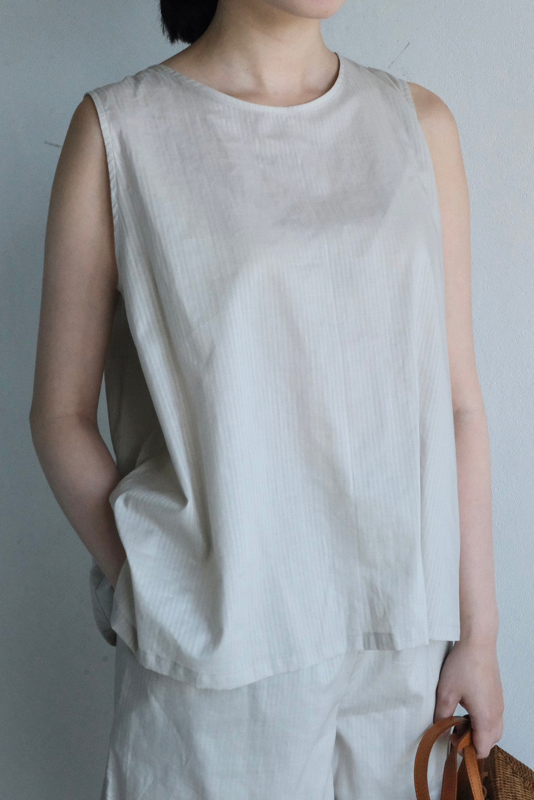 唐新雅 Xinya Tang - 夏季清透條紋套裝(米)