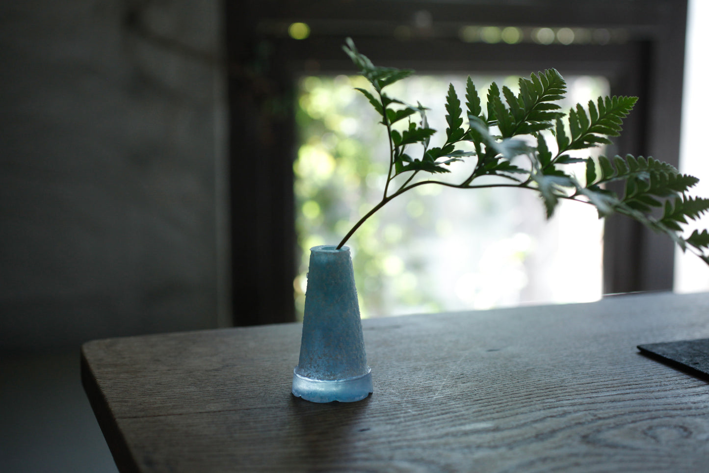 森屋茉莉子-柱狀輪插花器・家