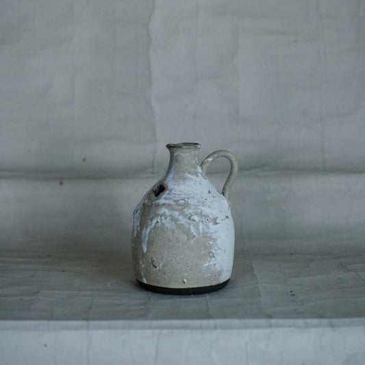 望氣 杏白釉小酒瓶花器(QB_A)