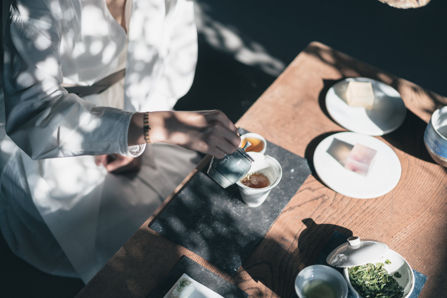 楊育睿 湛藍釉圓腳小杯