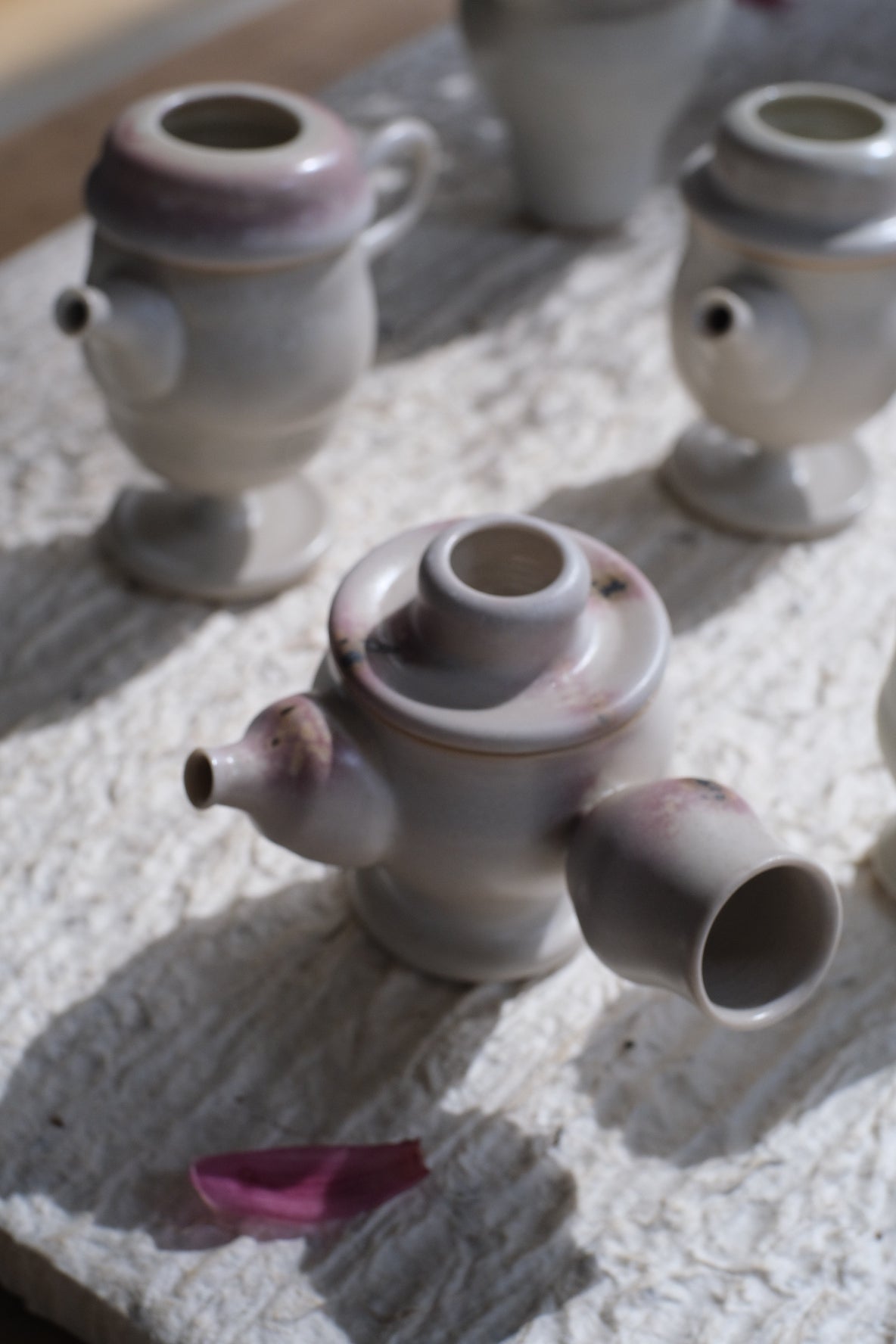 楊育睿 蘭・らん 瓷土側把茶壺 11