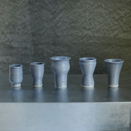 楊育睿 蘭・らん 瓷土唇瓣茶杯(藍) 1-5