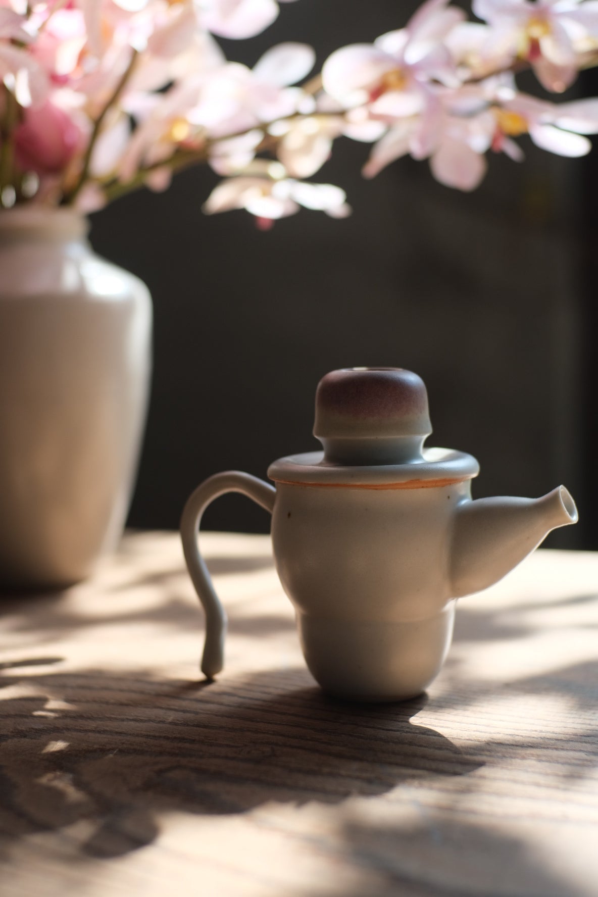 楊育睿 蘭・らん 瓷土茶壺(米藕) 07