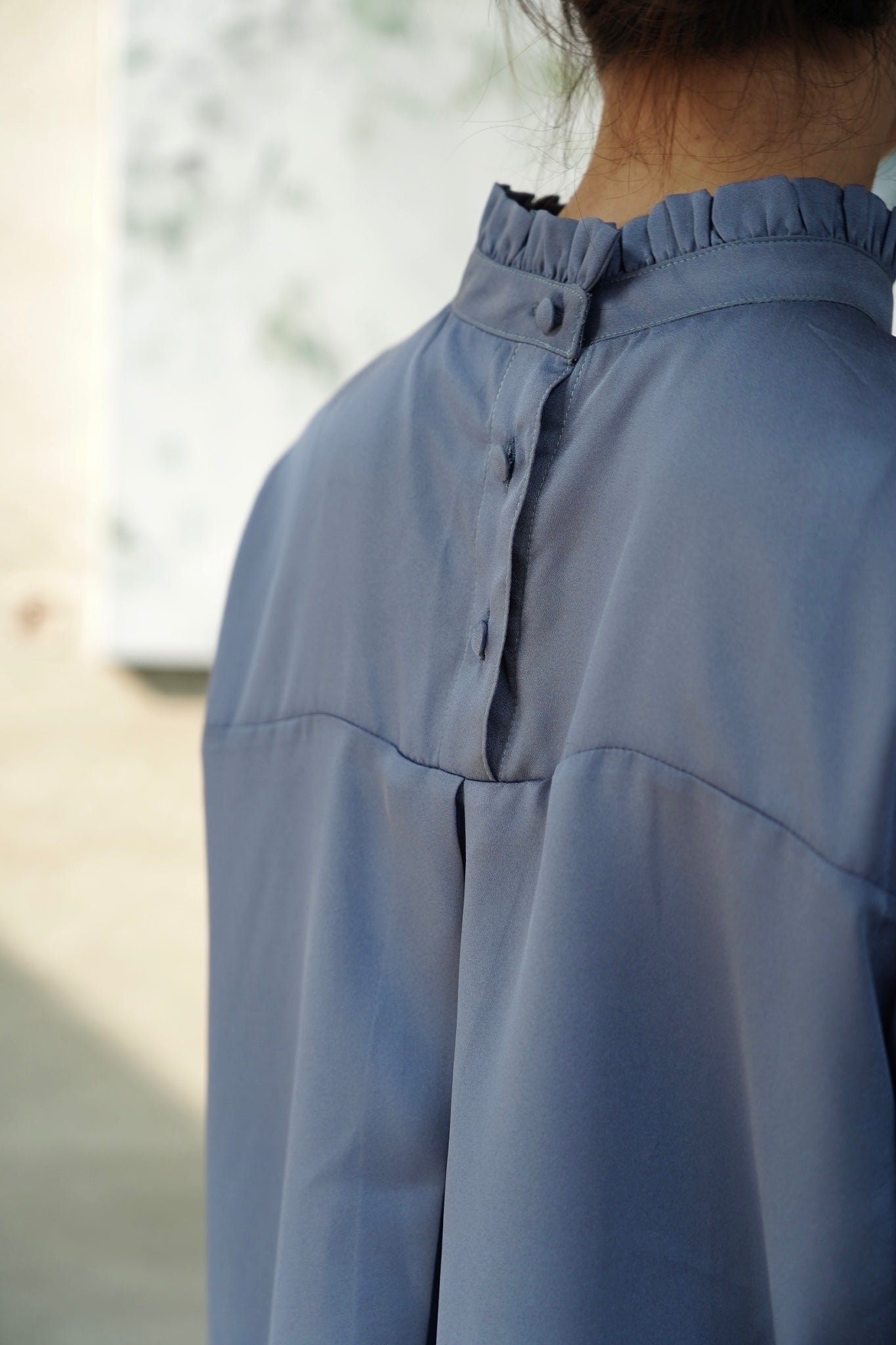 唐新雅 Xinya Tang - 絲質皺摺領上衣(泊・月白限定色)