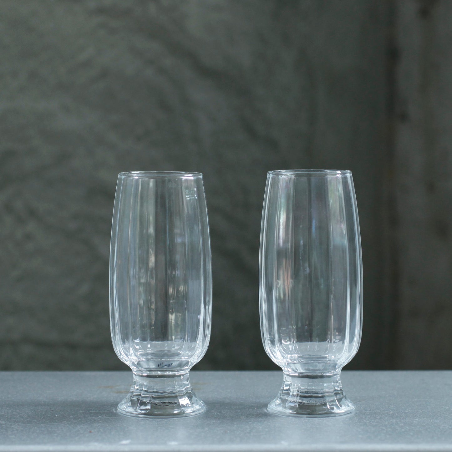 芳華-義大利束腰果汁杯