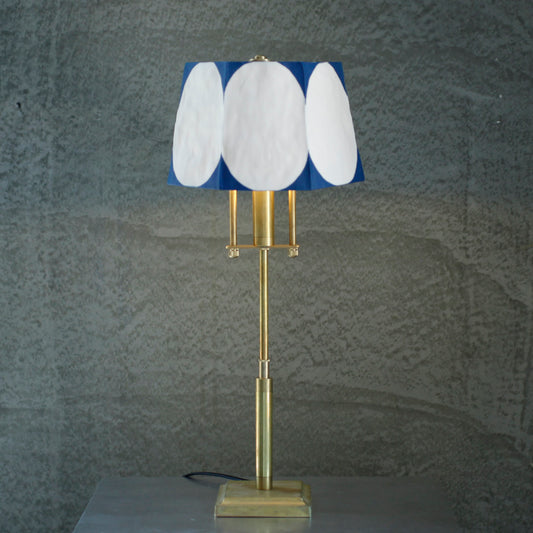 蔡宜芳x伏流物件 骨瓷高款桌燈(白底藍紋)