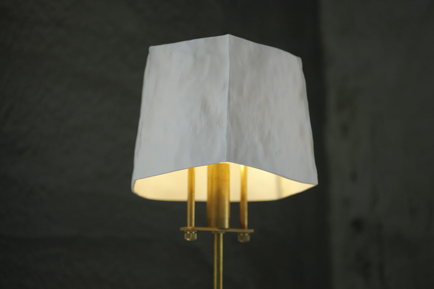 蔡宜芳x伏流物件 骨瓷高款桌燈(白)