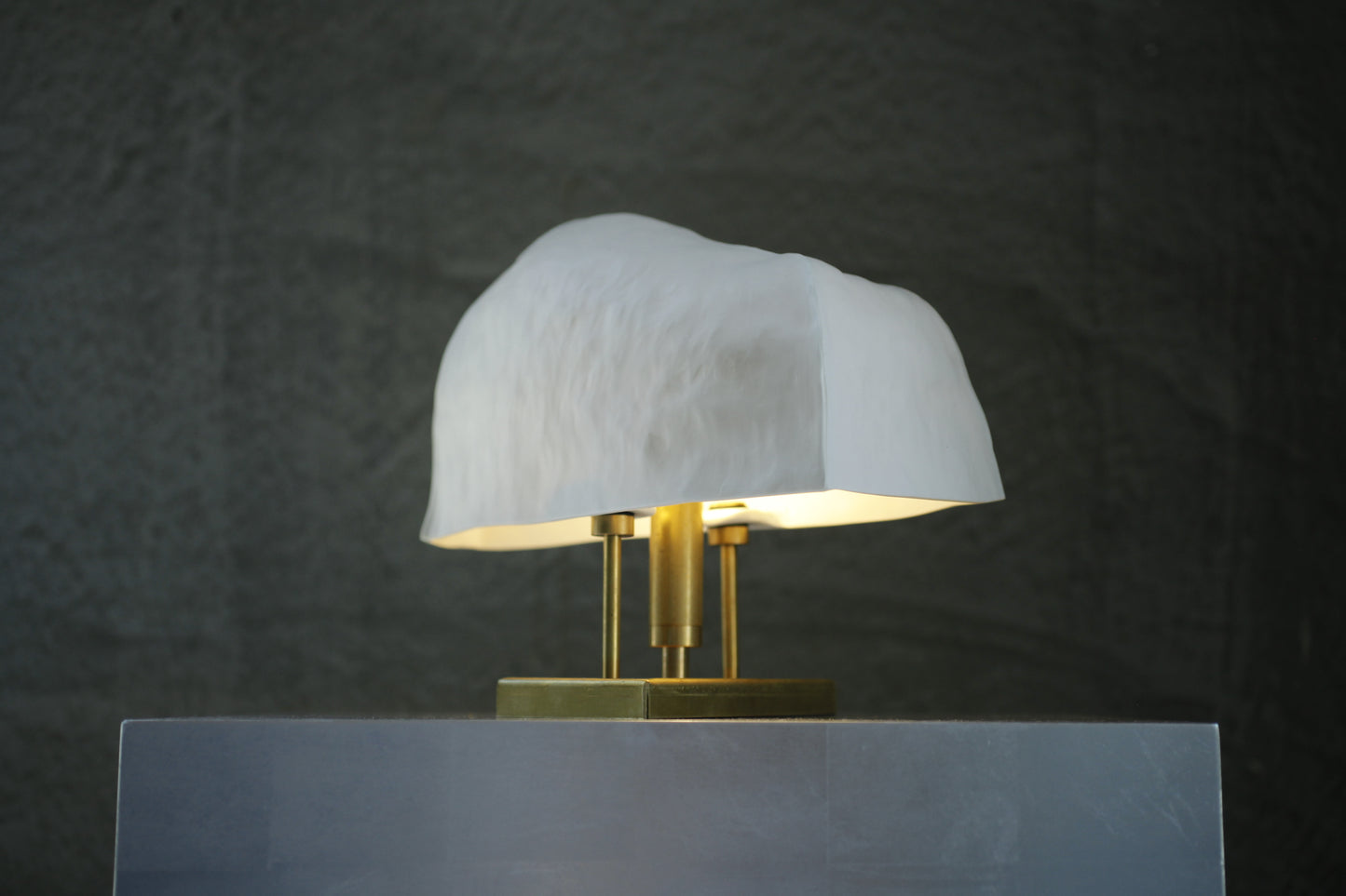 蔡宜芳x伏流物件 骨瓷低款桌燈(白)