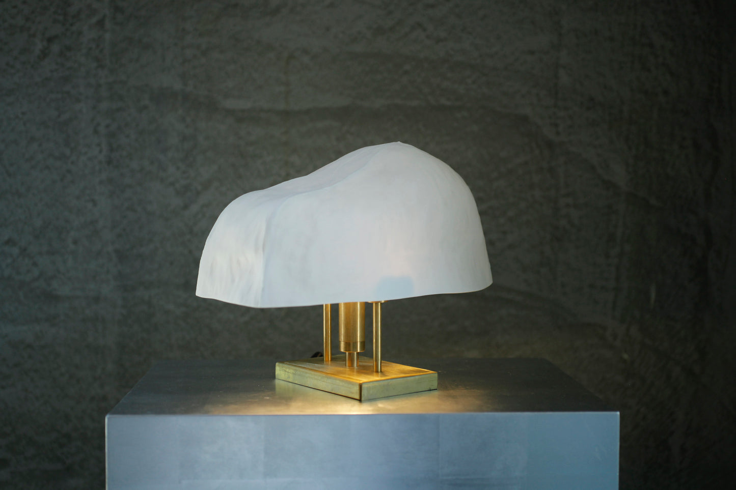 蔡宜芳x伏流物件 骨瓷低款桌燈(白)