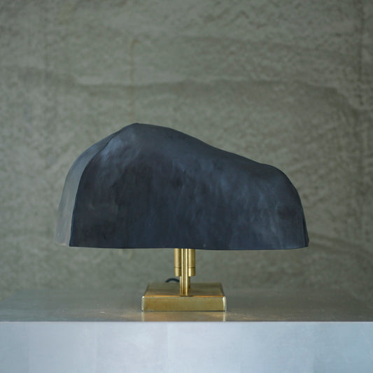 蔡宜芳x伏流物件 骨瓷低款桌燈(黑)