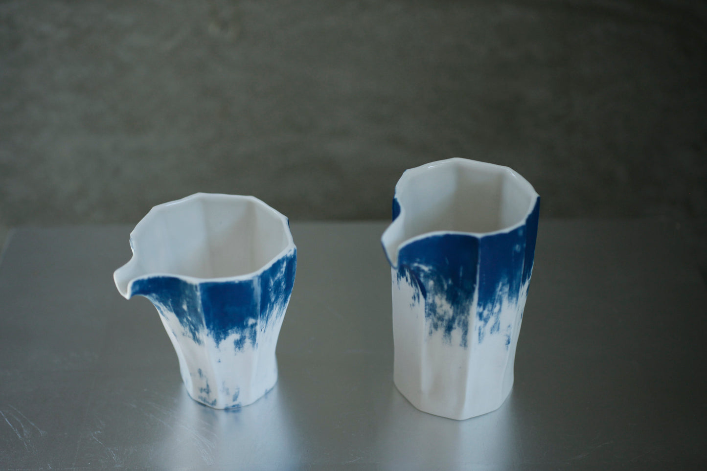 蔡宜芳 瓷土茶海(藍白)