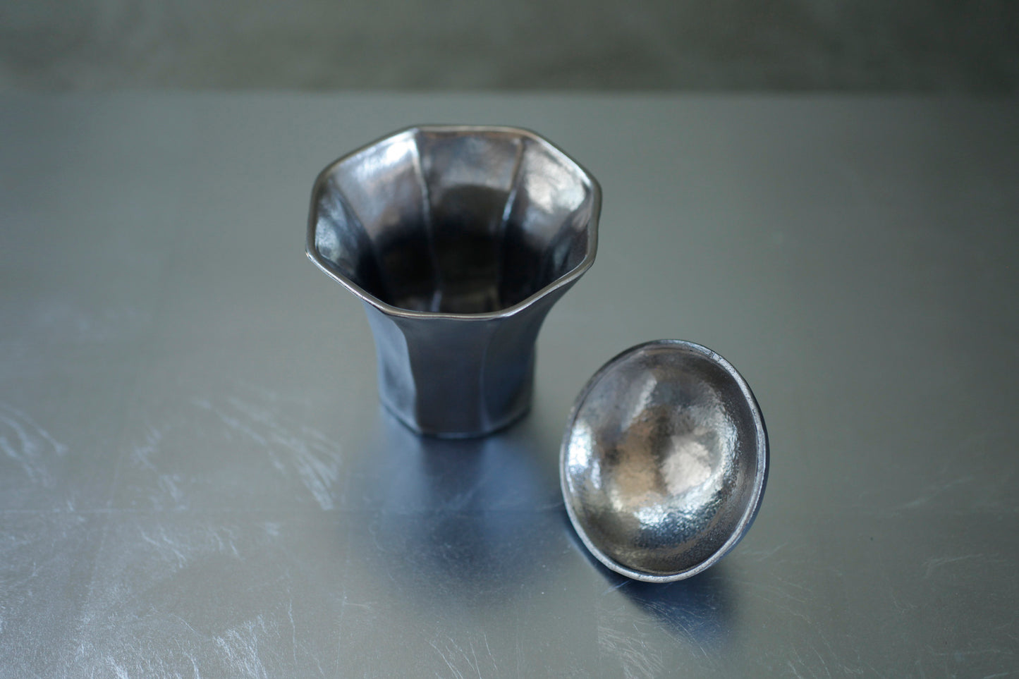 蔡宜芳 瓷土蓋碗(黑)