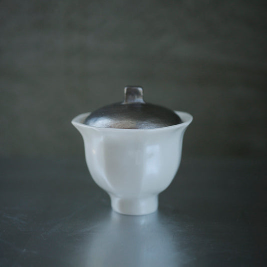 蔡宜芳 瓷土蓋碗(銀白)