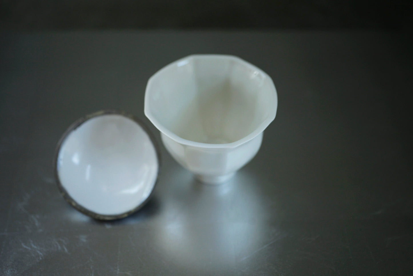 蔡宜芳 瓷土蓋碗(銀白)