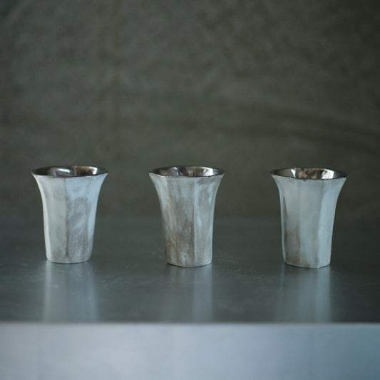 蔡宜芳 瓷土茶杯(灰銀)