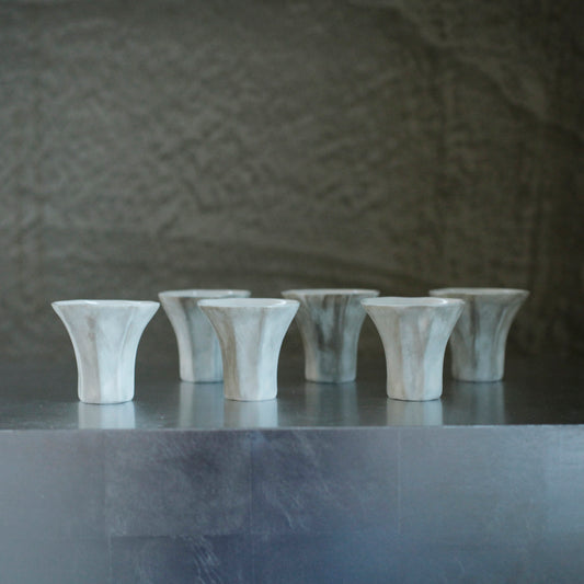 蔡宜芳 瓷土茶杯(灰白-寬口)