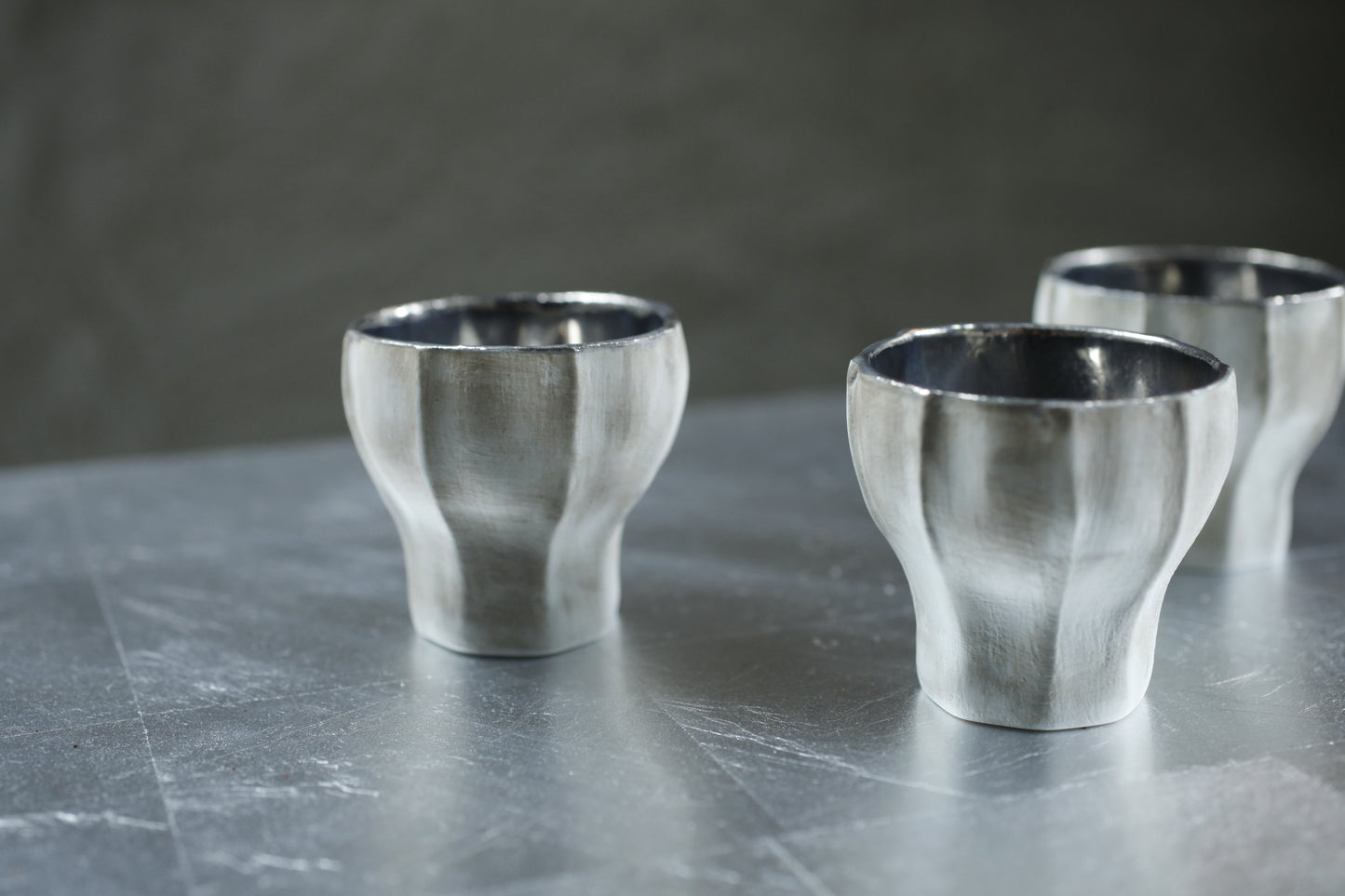 蔡宜芳 瓷土茶杯(灰白)