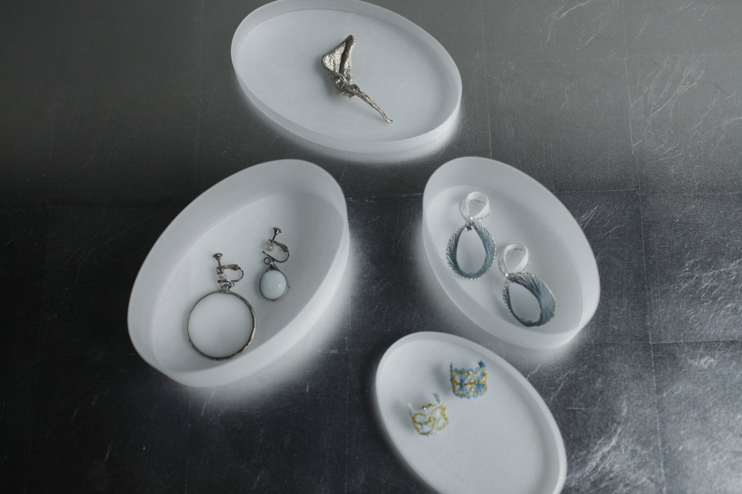 日高大吾 橢圓容器(小)