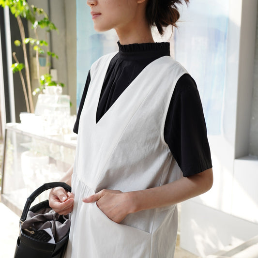 唐新雅 Xinya Tang - 絲質皺摺領上衣(黑)