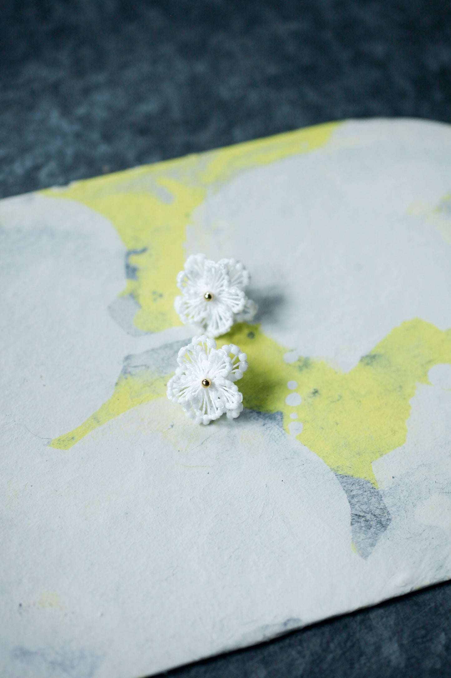 風花 fuuka. 團花耳環(白)