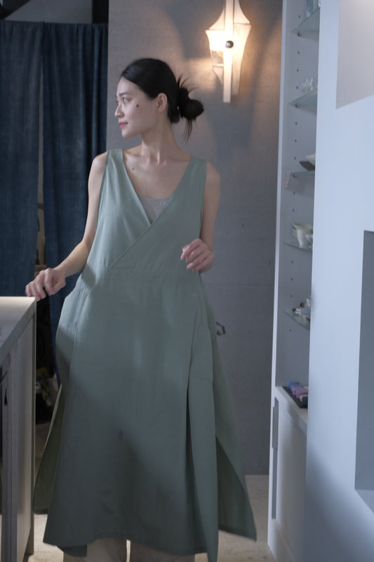 唐新雅 Xinya Tang-多穿式綁帶圍裙連身洋<泊・月白限定>