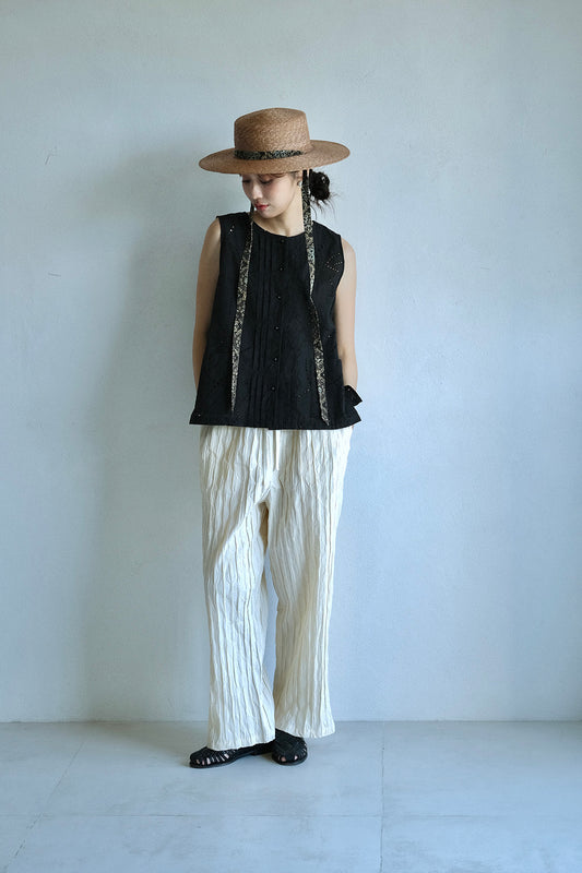 唐新雅 Xinya Tang -刺繡蕾絲背心(3 colors)