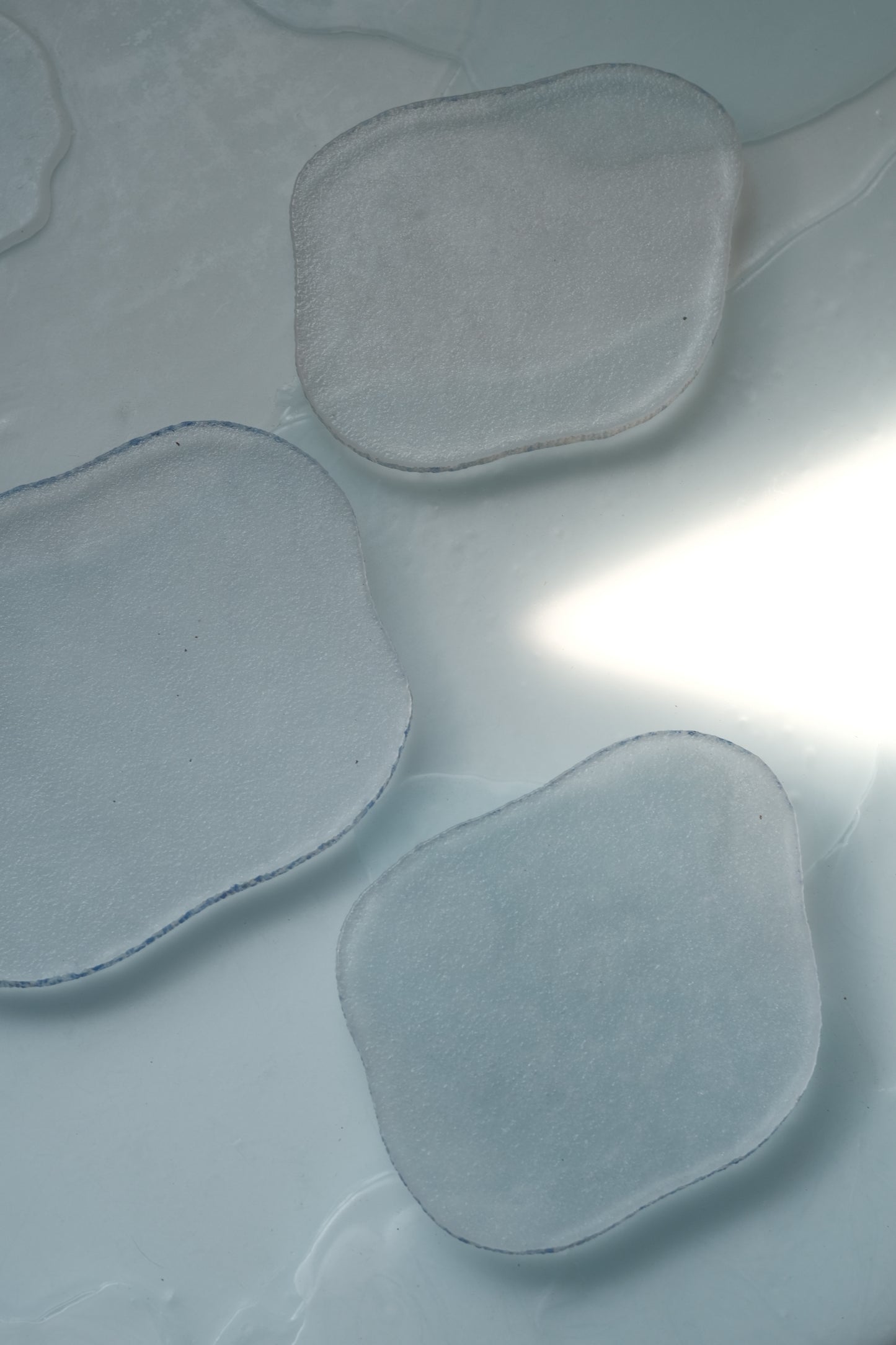 佐藤幸惠 鑄造玻璃平皿-雲朵