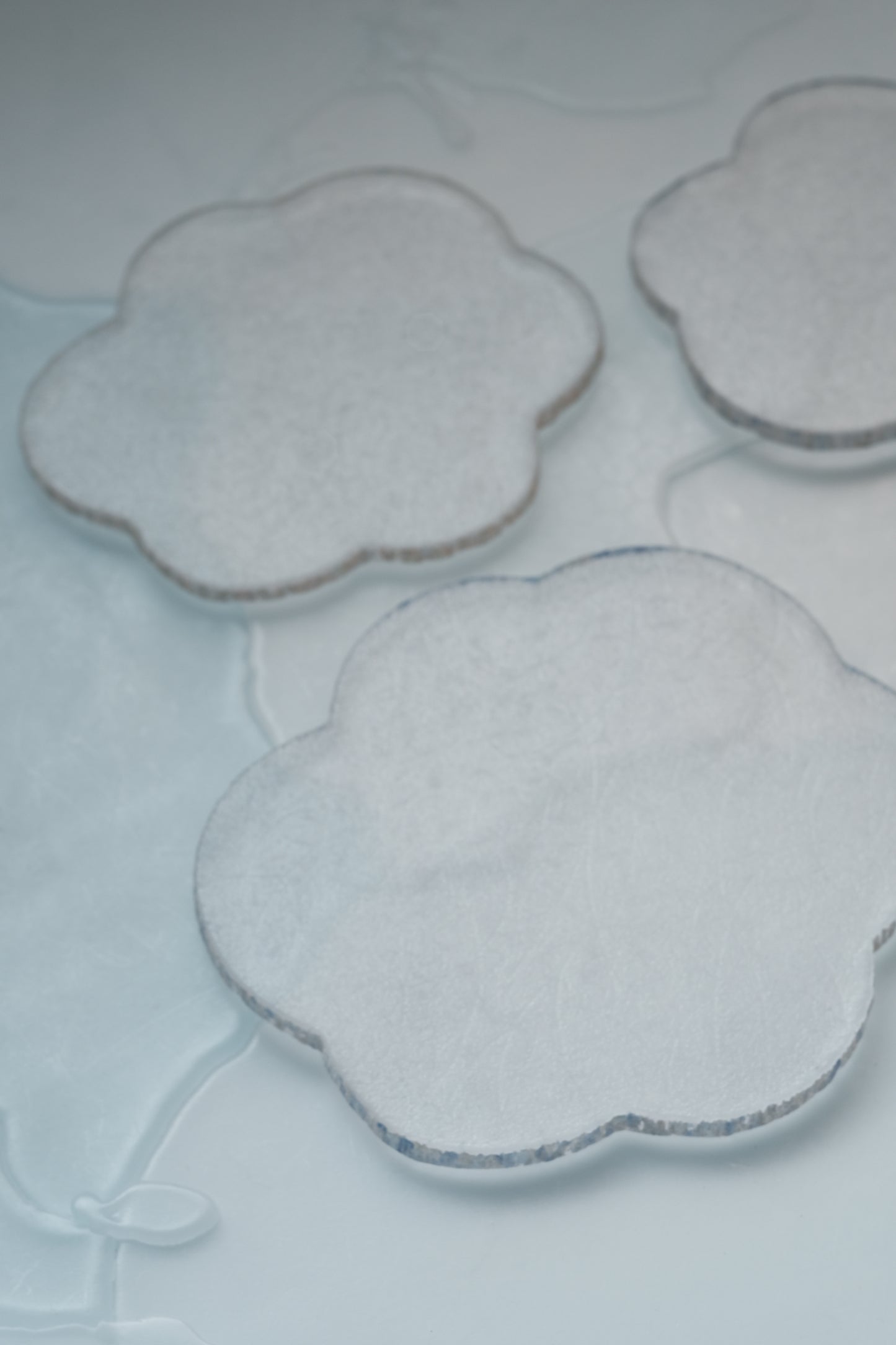 佐藤幸惠 鑄造玻璃平皿-積雨雲