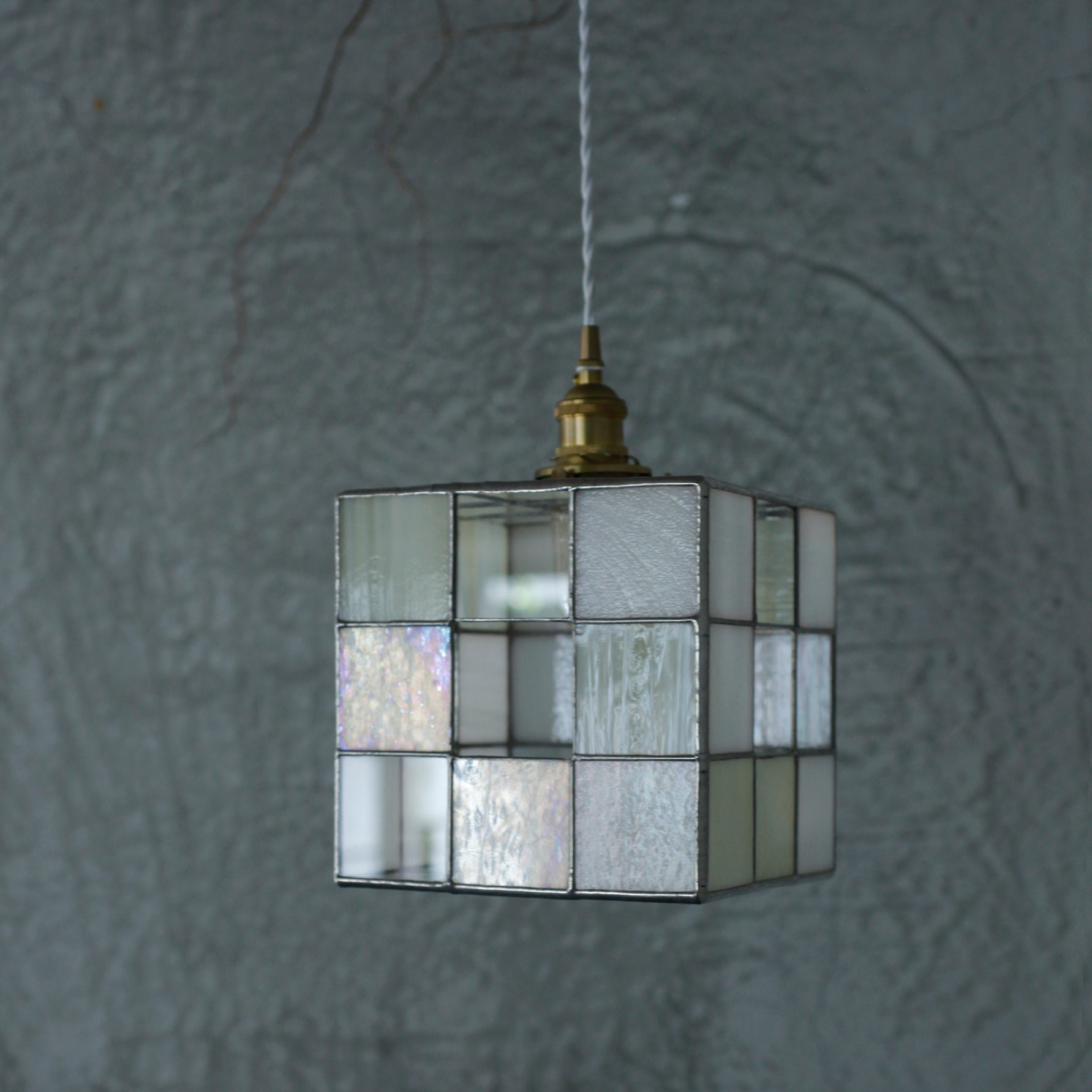 真真鑲嵌玻璃研究所 zhēnzhēn Stained glass lab – moonmist.atelier