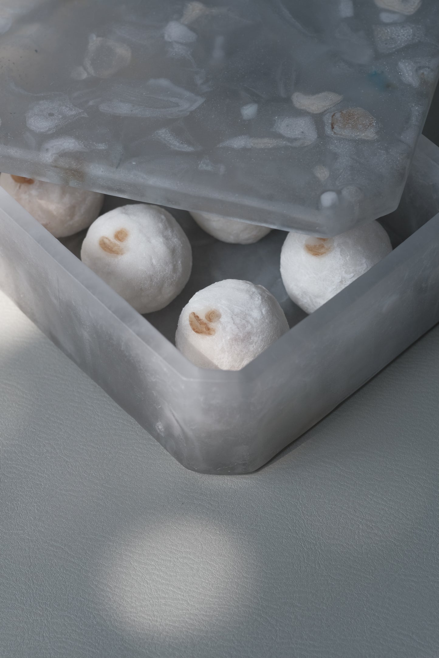 佐藤幸惠 鑄造玻璃蓋物-四角