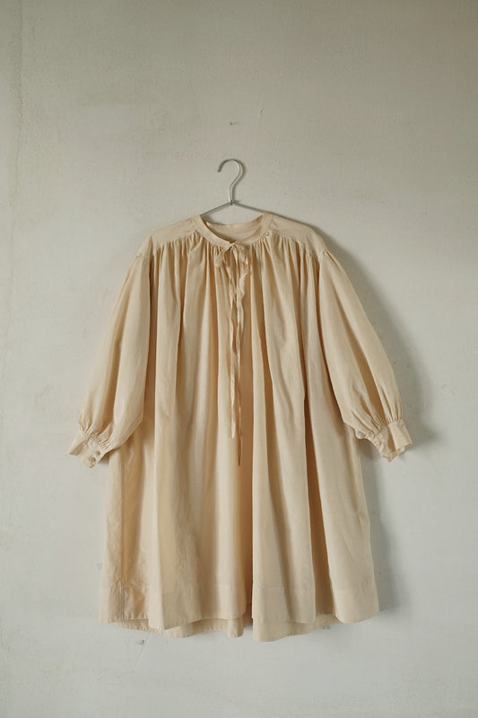 任飢餓-真絲緞普洱茶染長袖法式罩衫