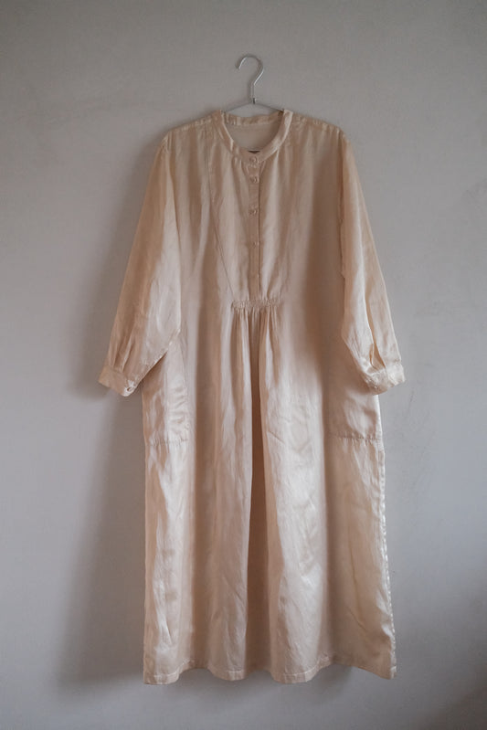 任飢餓-真絲緞普洱茶染法式連⾐裙