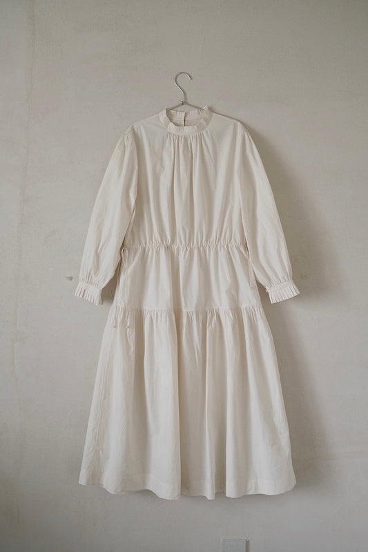 任飢餓-日本高支水洗棉小立領 三節抽繩連衣裙