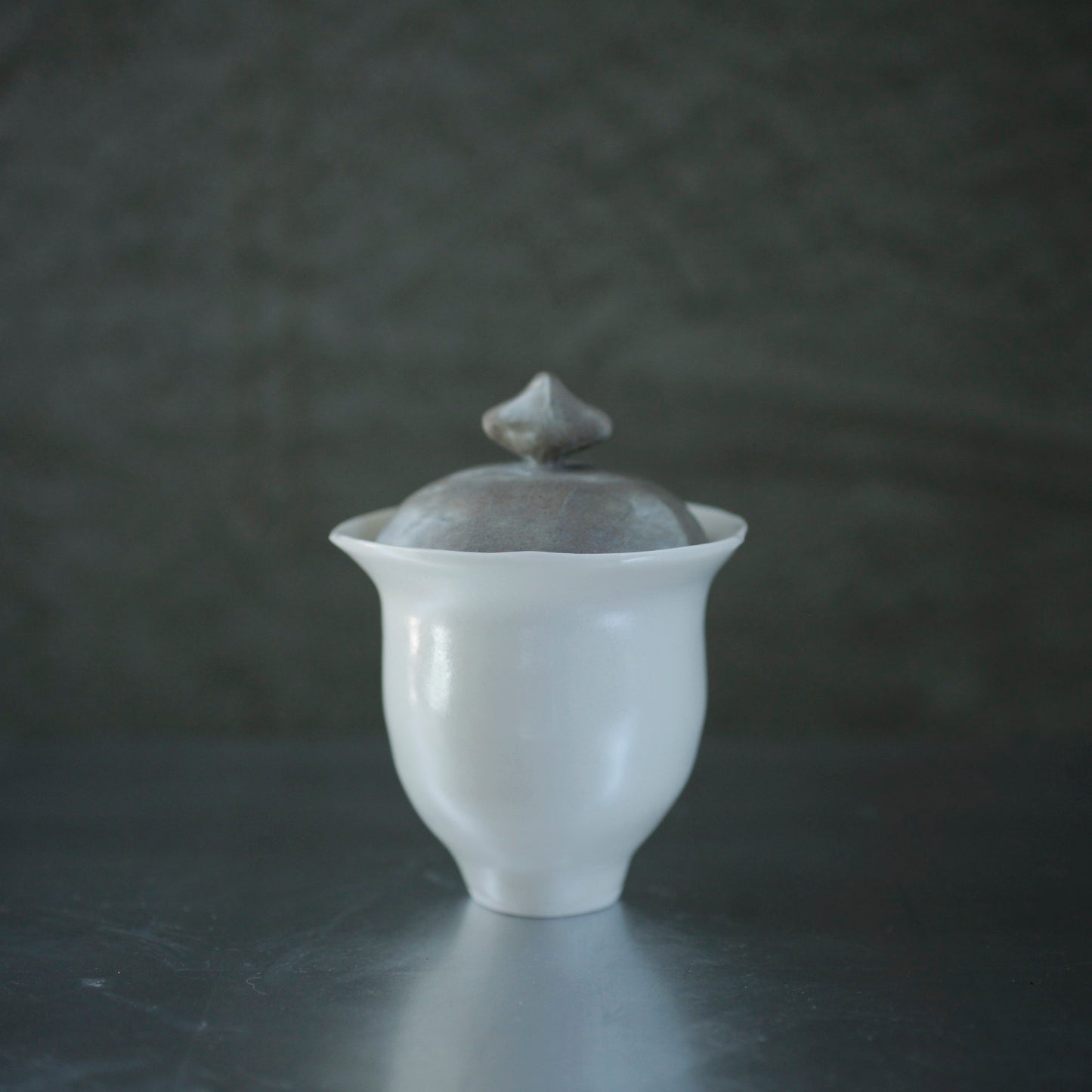 蔡宜芳 瓷土蓋碗(灰白)