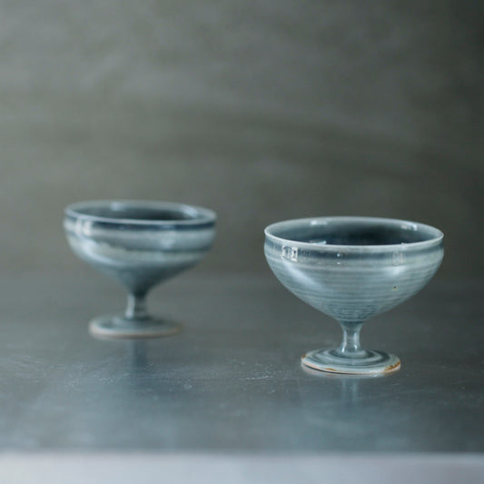 楊育睿 湛藍釉圓腳小杯